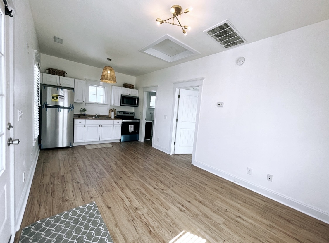 Foto principal - 9630 23rd Bay St