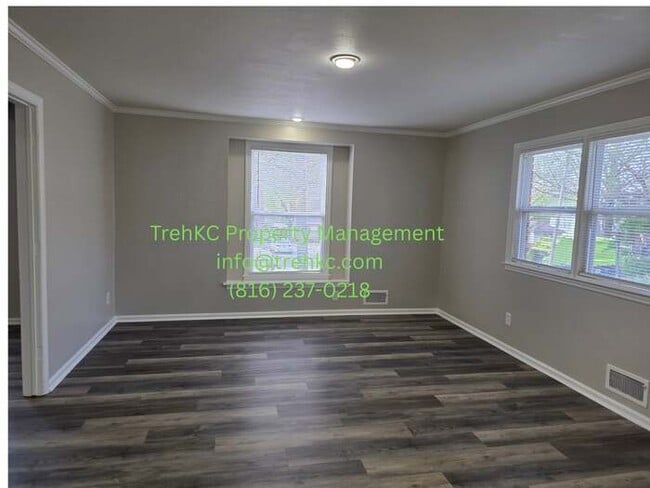 Building Photo - 1860 E 76th Terrace