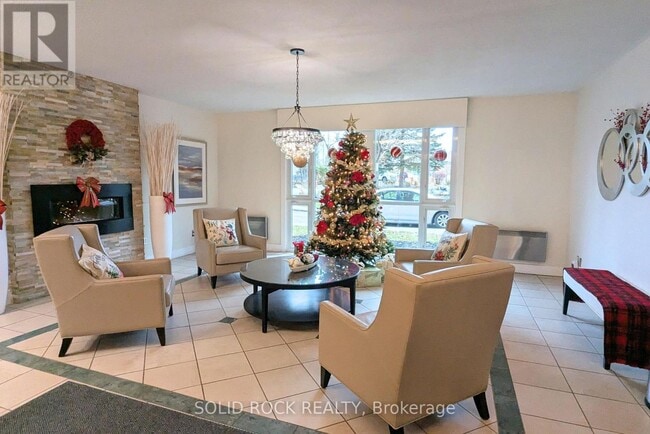 Building Photo - 1025 Richmond Rd