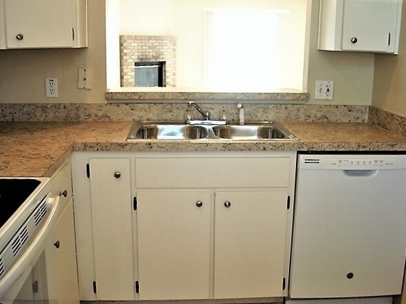 Building Photo - 256 Daniels Pointe Dr