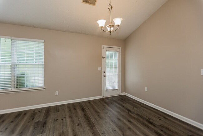 Foto del edificio - 4878 Noah Ridge
