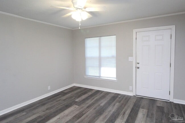 Building Photo - 6861 Melanie Dr