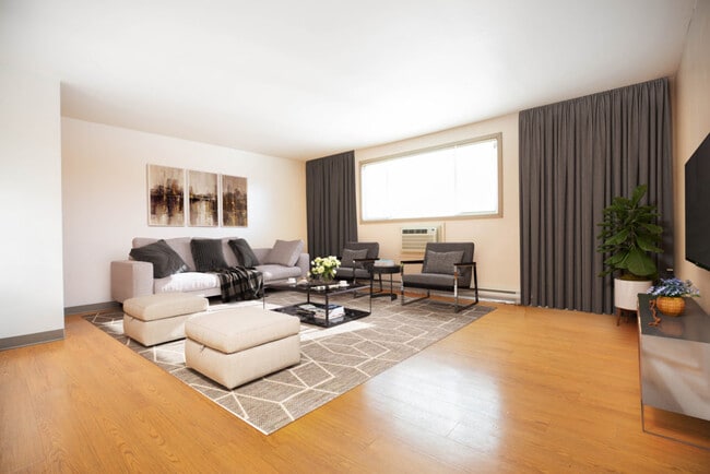 Photo du bâtiment - 70 Donwood Dr