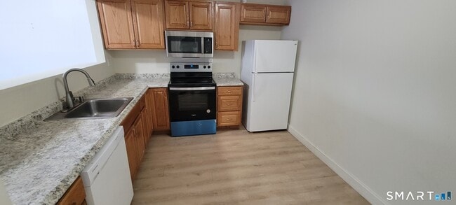 Foto del edificio - 8 Scuppo Rd