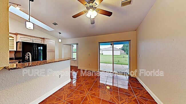 Foto del edificio - 2 Poplar Ct