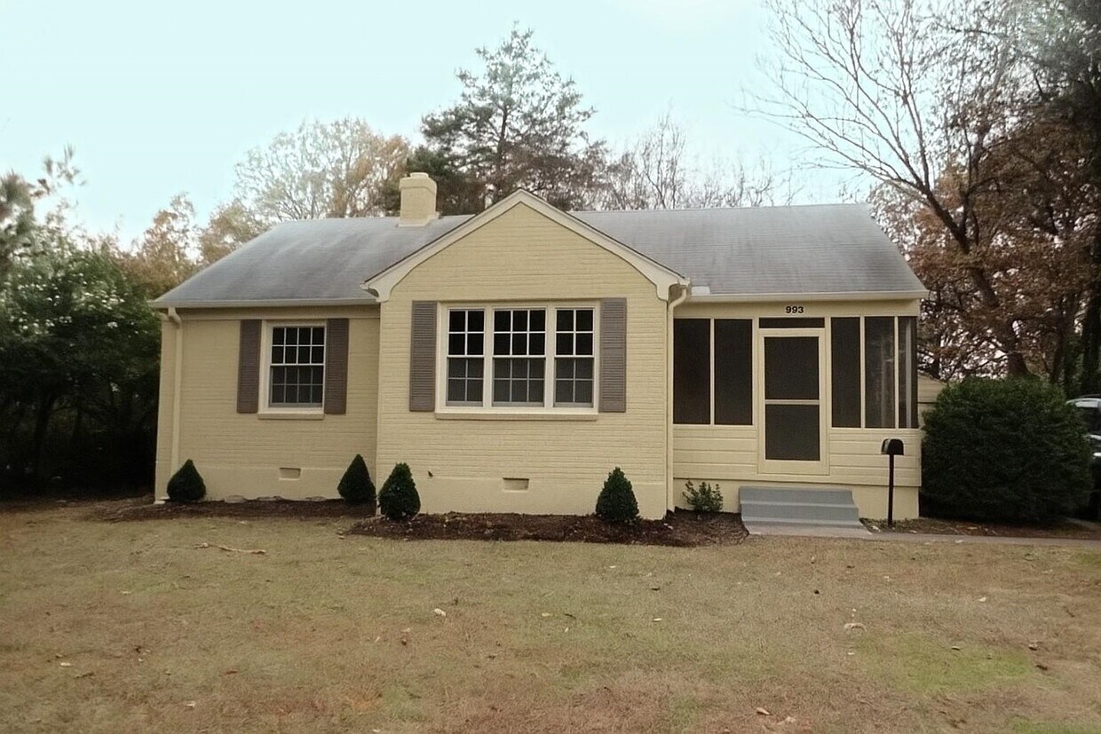 Foto principal - 695 Berry Rd