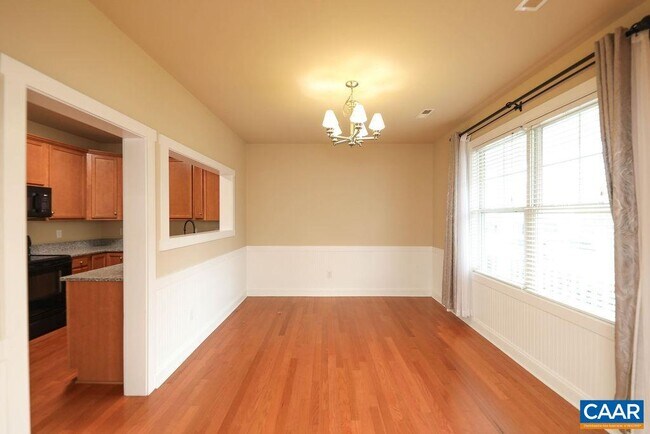 Foto del edificio - 328 Marquette Ct