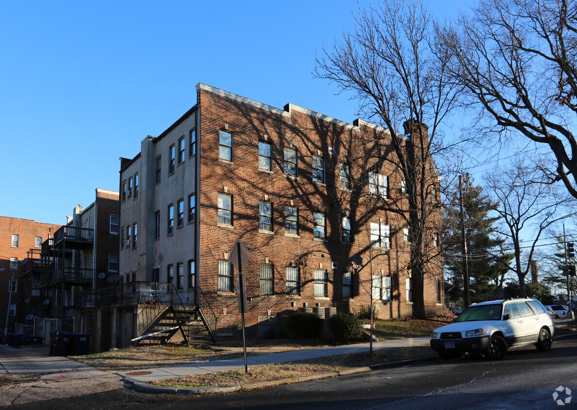 Foto del edificio - 4100-4102 14th St NW