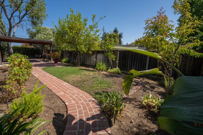 Back Yard - 10250 S Foothill Blvd