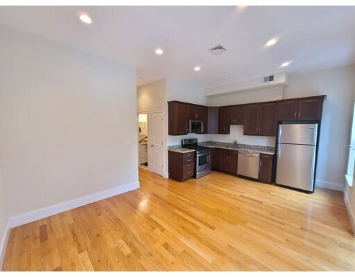 Foto del edificio - 639 Tremont St