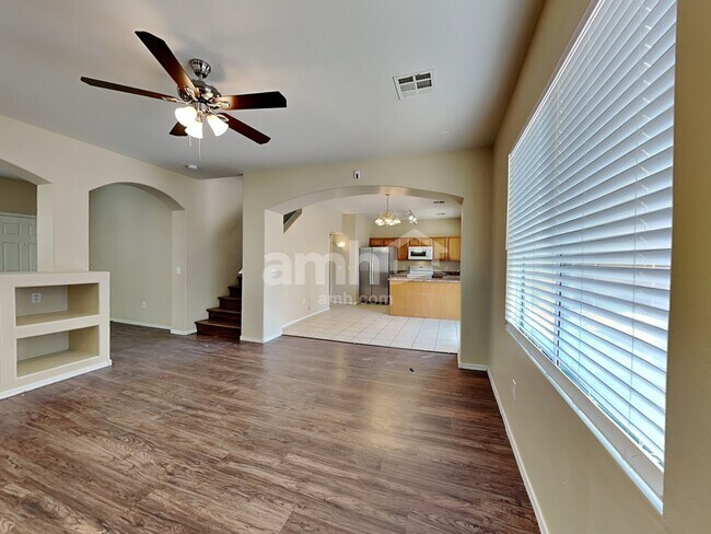 Foto del edificio - 4105 W Irwin Ave