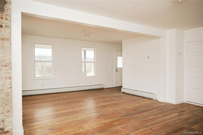 Building Photo - 5728 209