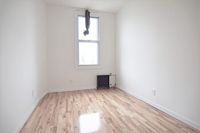 Building Photo - 61-13 55th St