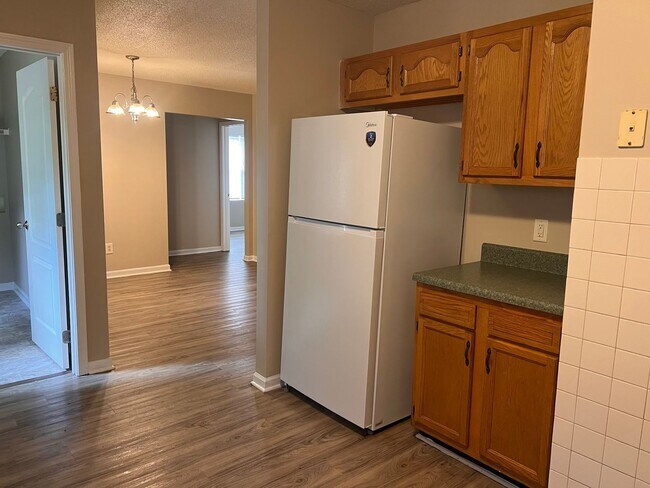 Foto del edificio - Make this your home for a convenient and easy lifestyle
