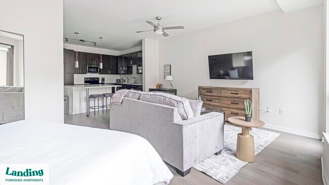 Building Photo - 825 Usener St