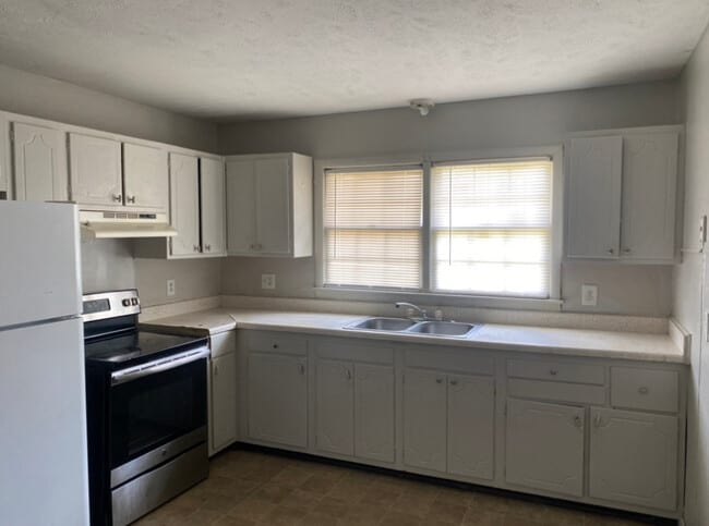 Building Photo - 6188 Timberland Dr