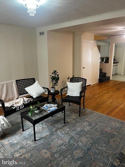 Foto principal - 4127 Rhawn St