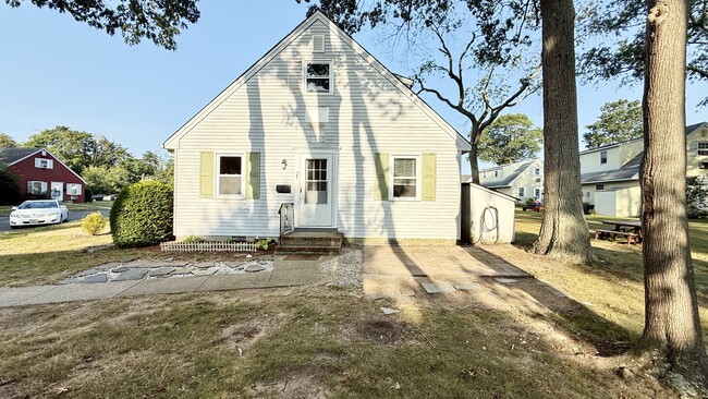 Building Photo - 23 Saltbox Path