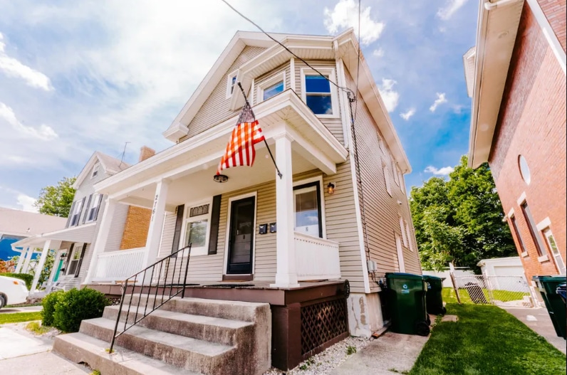 Primary Photo - 2761 Minot Ave