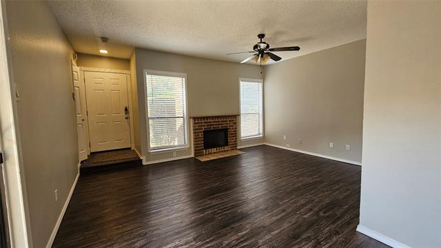Building Photo - 2117 Park Willow Ln