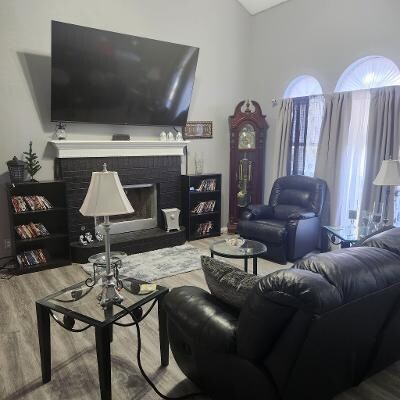 Foto del edificio - 1447 N Boston Ave