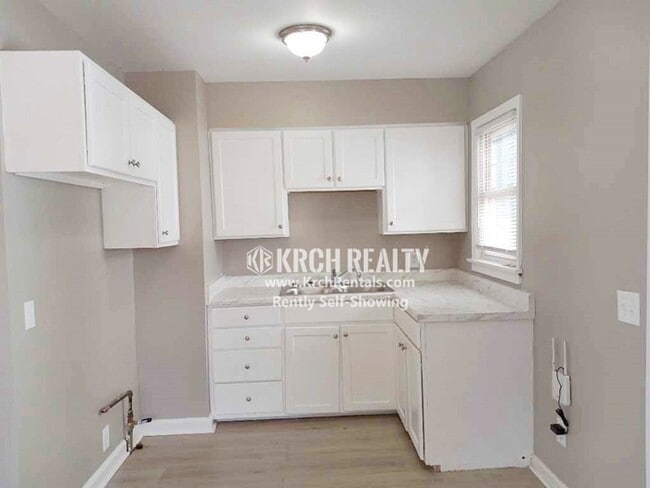 Building Photo - Cute 3-Bed 2-Bath Home in South Toledo