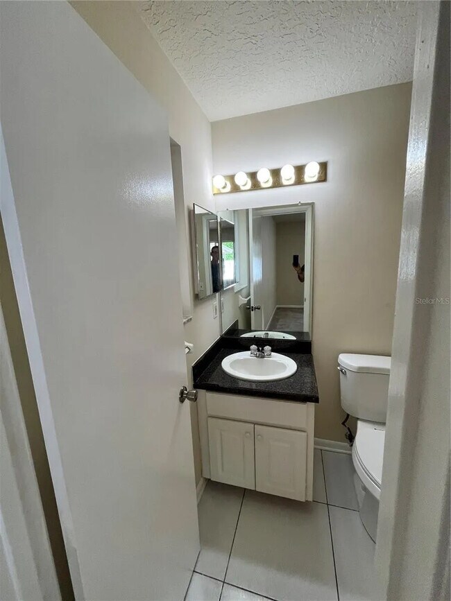 Foto del edificio - 3530 Forest Branch Dr