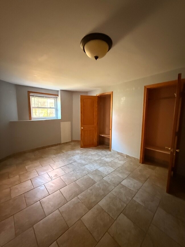 Foto del edificio - 4421 N Kimball Ave