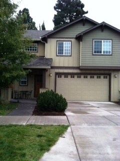 Building Photo - Beautiful Custom Home in Gardenside