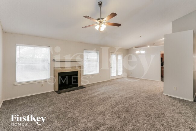 Building Photo - 7818 Bordeaux Ln