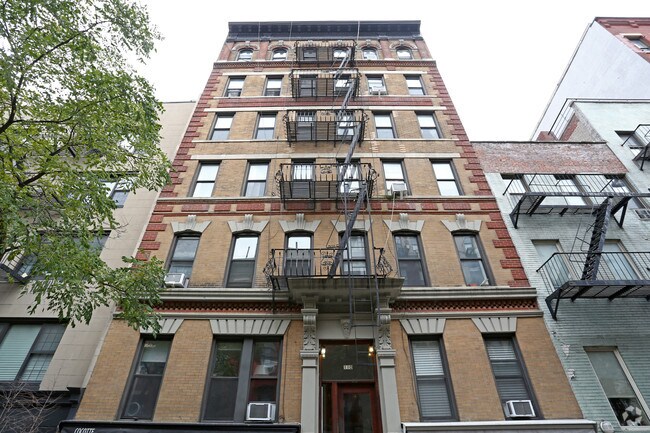 Foto del edificio - 110-112 Thompson St