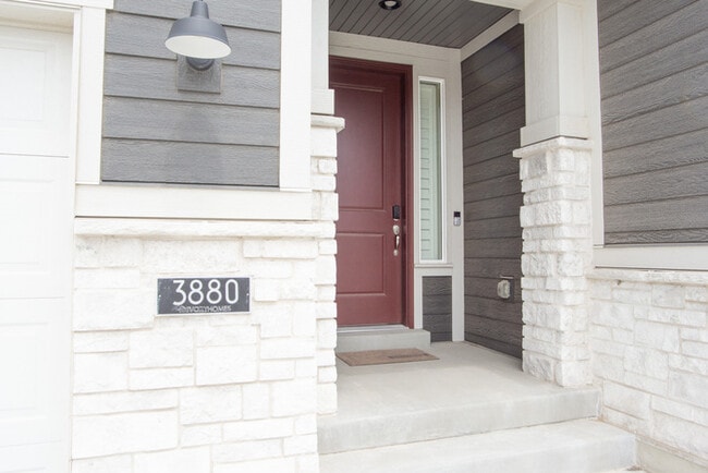 Building Photo - Modern Farmhouse Rambler – 7 Bed, 4 Bath –...