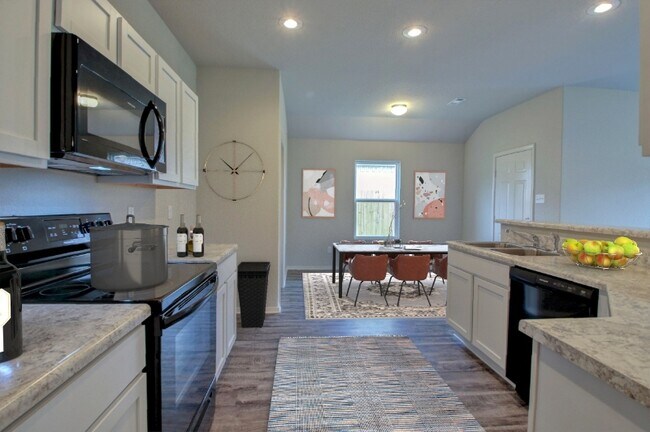 Foto del edificio - 5161 Woodstream Dr
