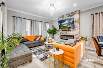 Building Photo - 1330 Adams Dr SW