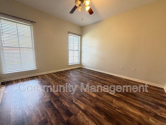 Building Photo - 40320 Creekway Cove Ct