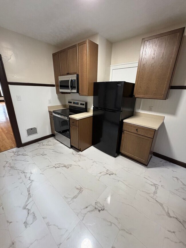 Foto del edificio - 327 E 7th St