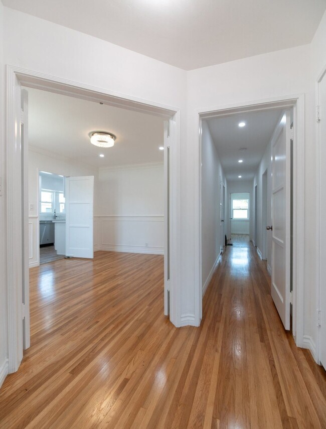 Building Photo - 796 Bilton Way