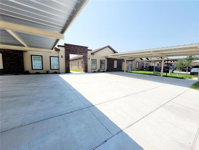 Building Photo - 1809 Cari Nicole Ave