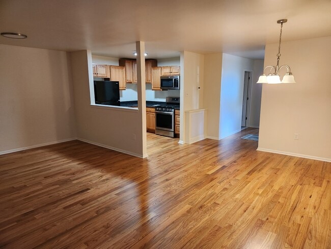 Building Photo - 14 S Indian Valley Ct