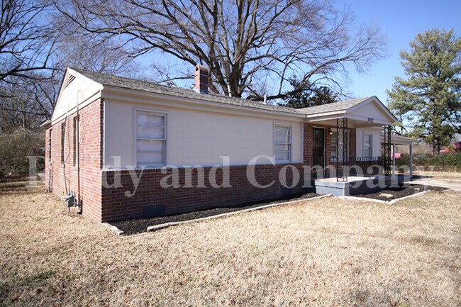 Foto del edificio - 5027 Stacey Rd