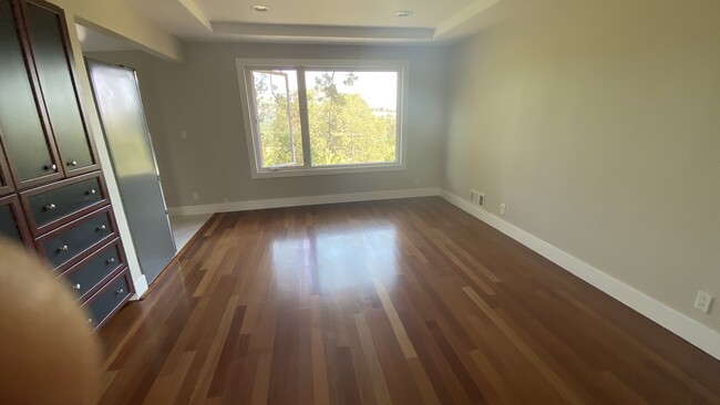 Building Photo - 794 Solana Dr