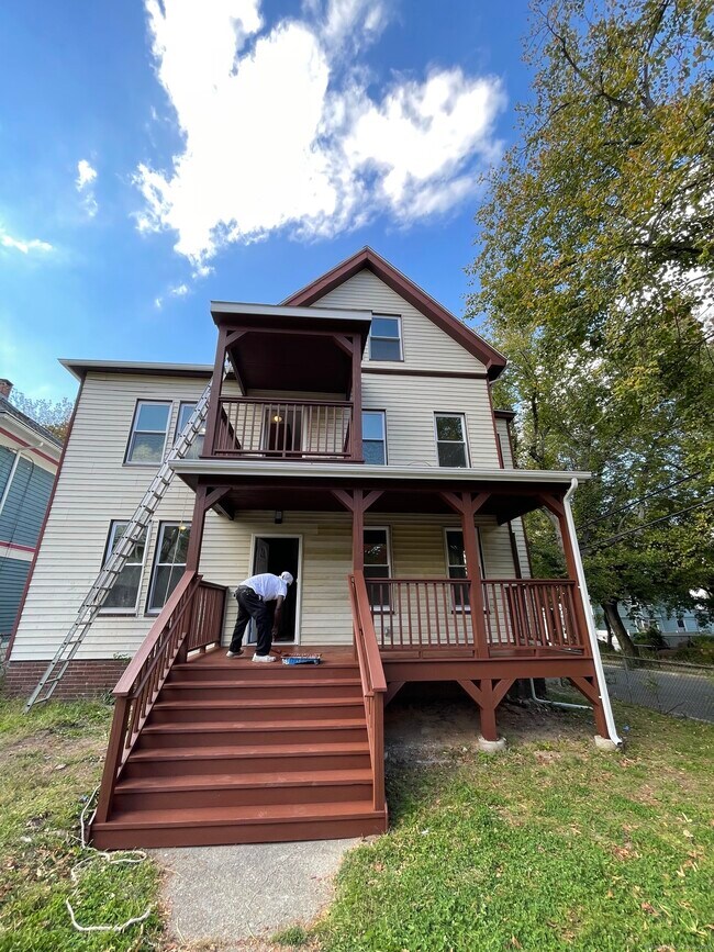 Foto del edificio - 84 Sheffield Ave