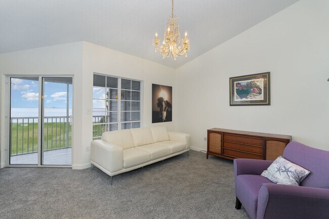 Foto del edificio - Waterfront condo