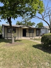 Building Photo - 808 S 53rd St