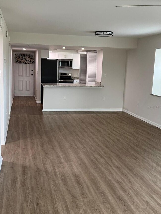 Foto del edificio - 14459 River Beach Dr