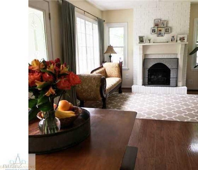 Foto del edificio - 3 br, 1 bath House - 4659 Liverance St