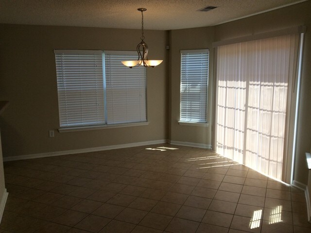 Foto del edificio - 4022 Houldsworth Dr