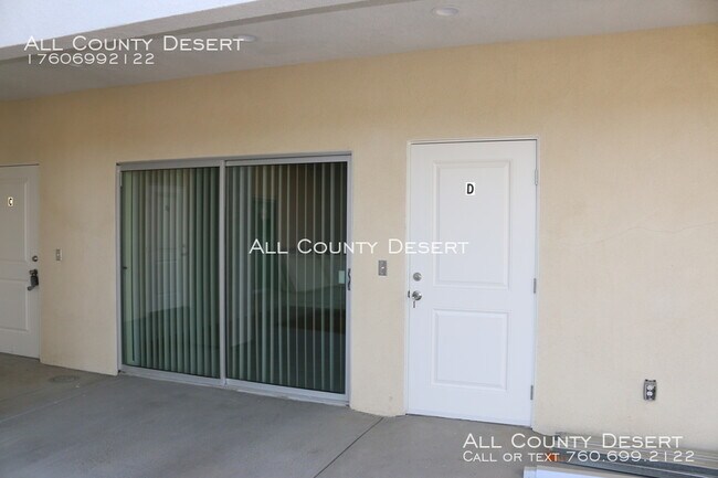 Building Photo - 549 El Placer Rd
