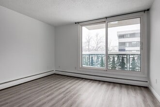 Building Photo - Sunalta Place