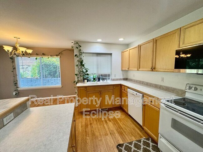 Foto del edificio - 2430 195th St SE
